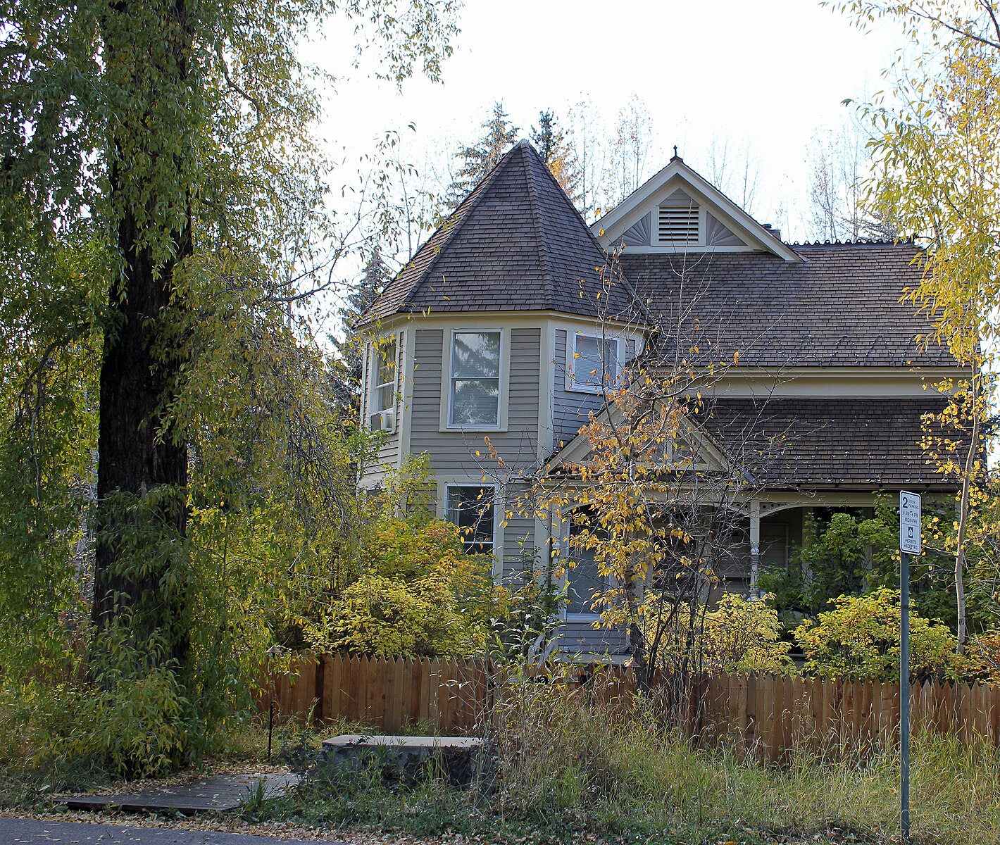Shilling–Lamb House Aspen Queen Anne tower historic home in West End